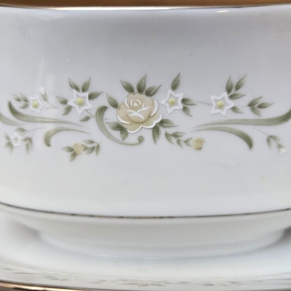 SANGO China Gravy Boat Attached Underplate Debutant‎ Pattern Gold Trim - Picture 2 of 8